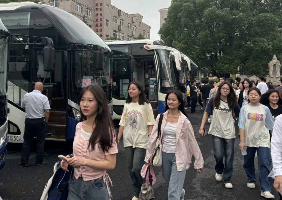 ?吉安公司:融合發(fā)展促業(yè)務(wù) 研學出行包車忙