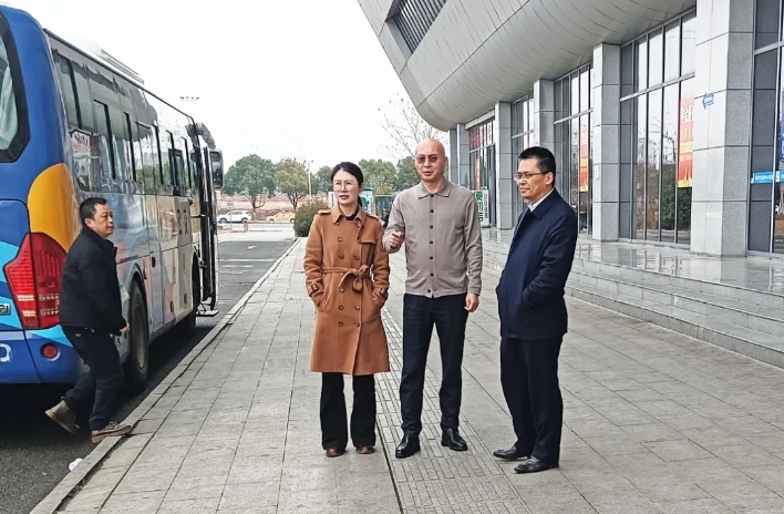 吉安公司赴撫州長運(yùn)、鷹潭公交考察學(xué)習(xí) 肖良芝參加調(diào)研